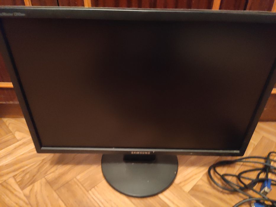 Монитор Самсунг 22