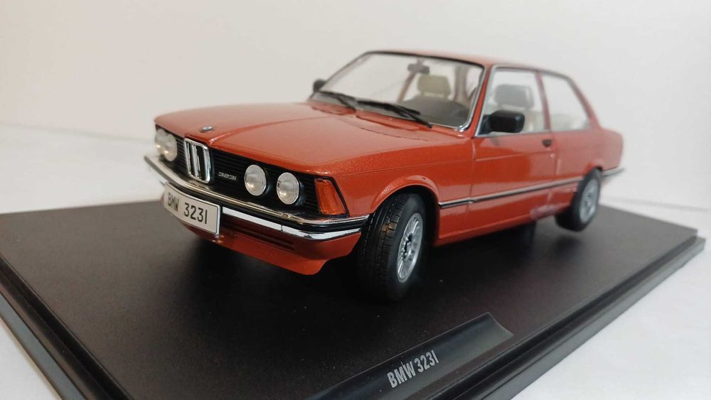 1/18 BMW 323i lr - Solido