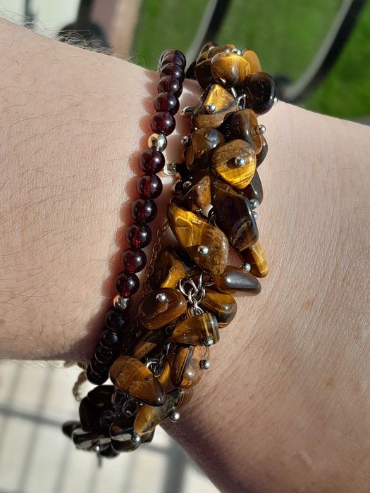 Bransoletka wykonana z kamieni naturalnych tygrysie oko.