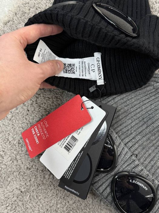 Шапка CP Company чорна/ зимня шапка сп компані сіра/c.p. company шапка