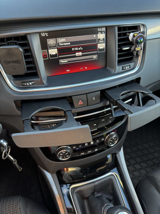 Продаємо своє авто Peugeot 508 blueHd 2015 1,6 дизель