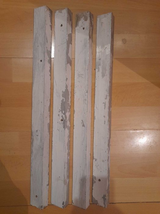 Алюминиевый уголок 40×25.