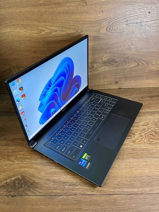 MSI Prestige 15 A12UC\ RTX 3050 4 ГБ\i7-1280P, 14 ядер / 20 потоків\ SSD 512 ТБ NVMe\16 ГБ DDR4