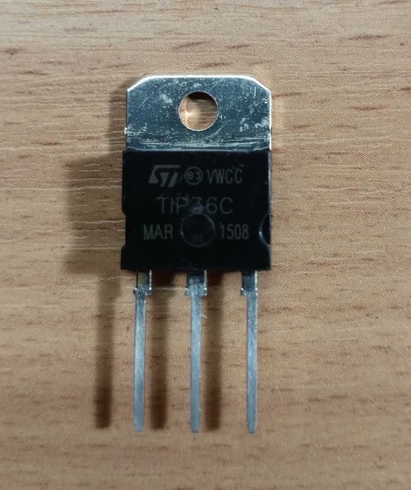 Біполярний транзистор STMicroelectronics TIP36C