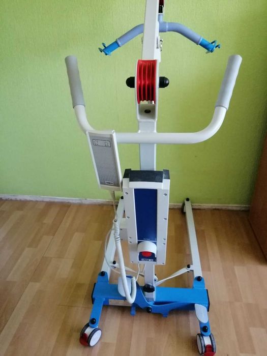 Podnośnik MOBILE LIFT 135 z siedziskiem REHA FUND