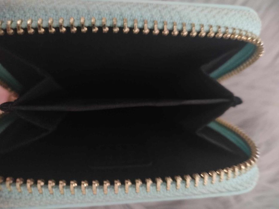 Mały turkusowy portfel