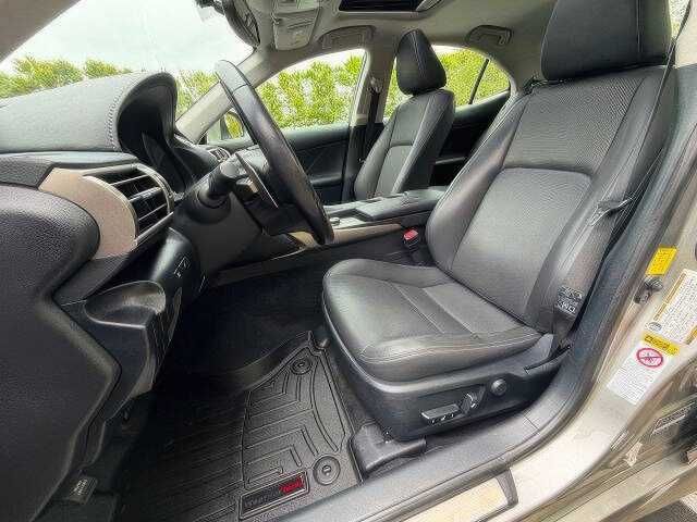 2016 Lexus IS 300