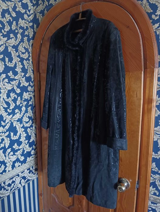 Весняне жіноче пальто з натуральної замші