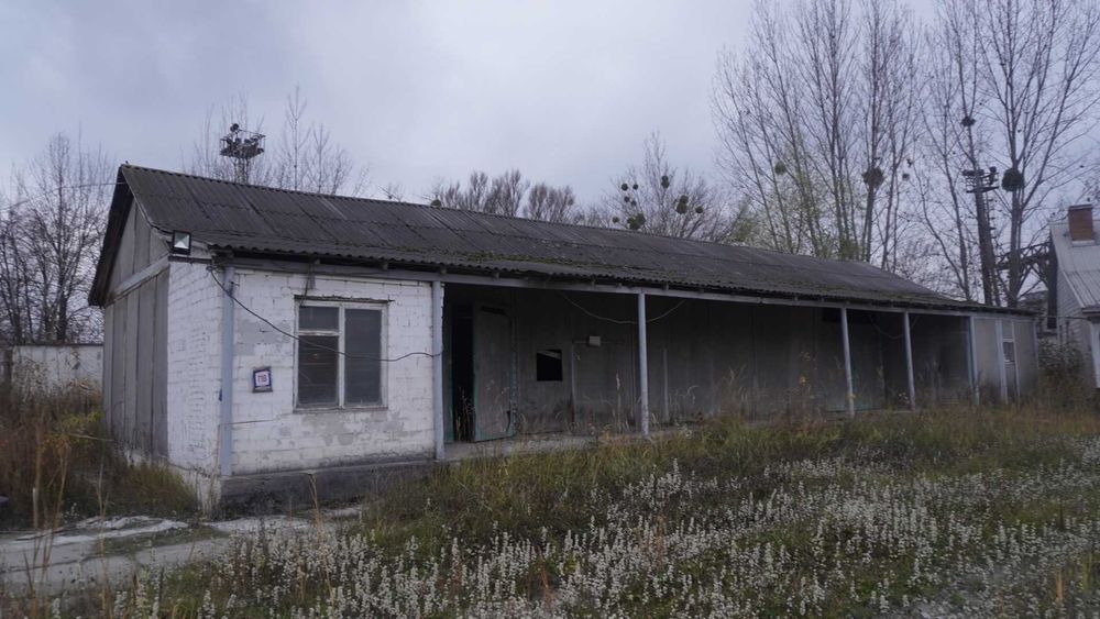 Майновий комплекс з виходом до залізничної колії на трасі Київ-Чоп