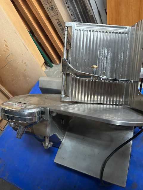 Krajalnica Ma-Ga 612 p półautomatyczna