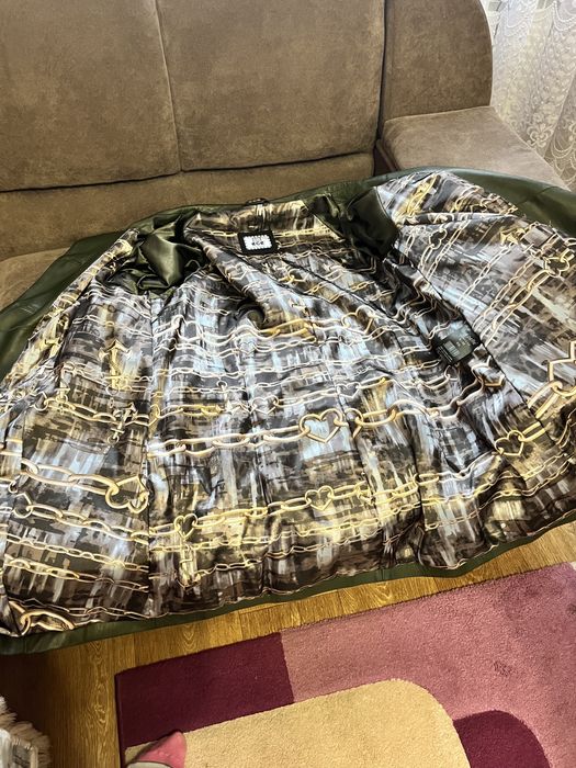 Нова шкіряна куртка,оливкового кольору