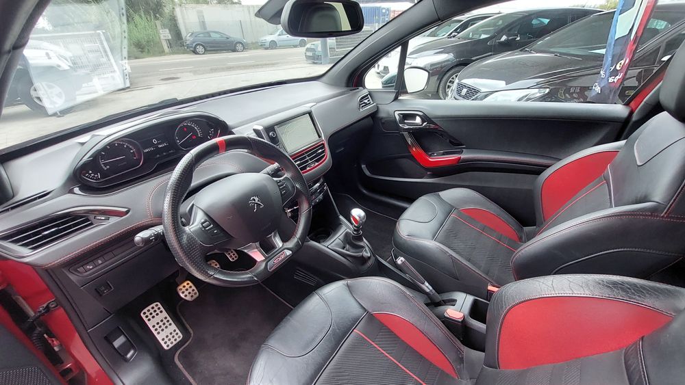 Peugeot 208 GTI 1.6 THP 200CV