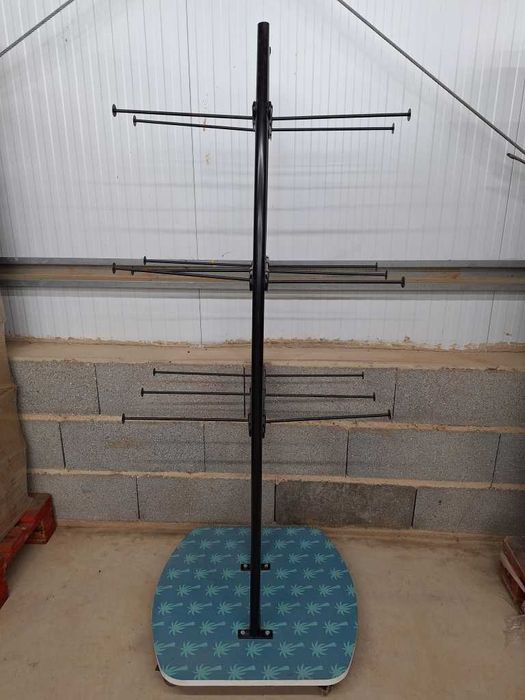 Expositor com ganchos para chinelos ou multi usos novo