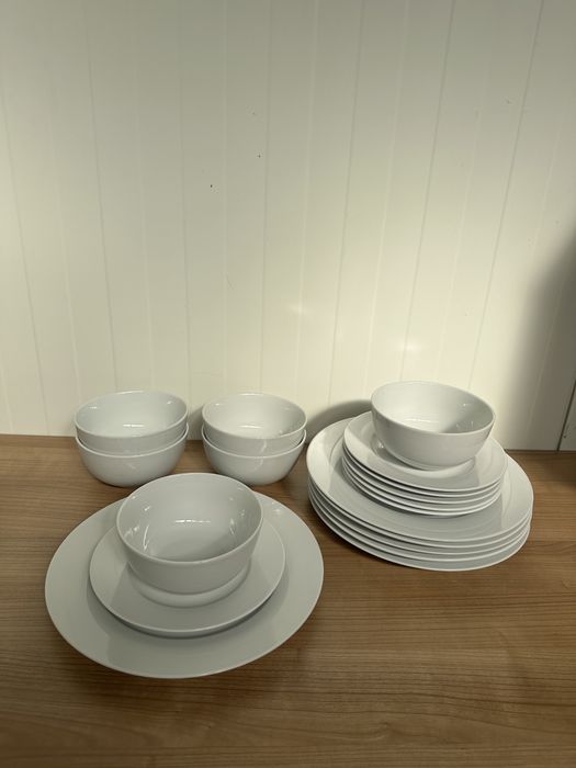 Amazon Basics Serwis naczyniowy,18-częściowy, 6 osób,biała porcelana