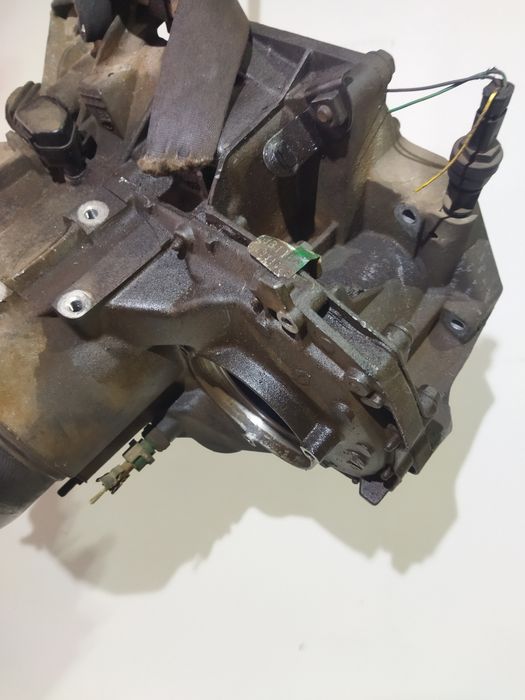 Caixa velocidades Renault Clio 2 gasolina 2000 motor de arranque á fre