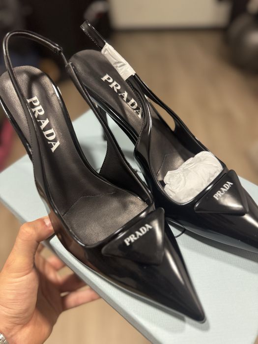 Sapatos Prada - Tamanho 40