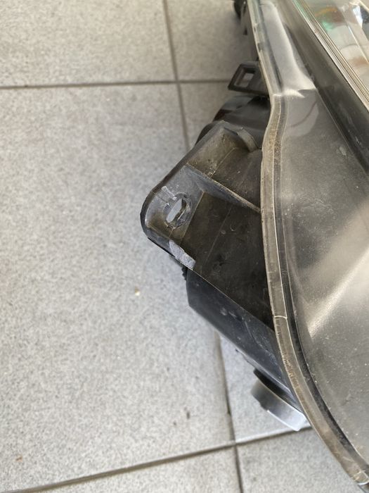 Óptica/Farol Direito Opel Corsa D