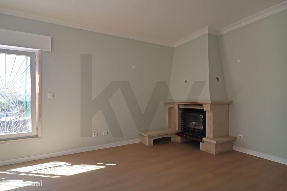 Apartamento T2 Totalmente Remodelado na Quinta do Rosário/Costa da Gui