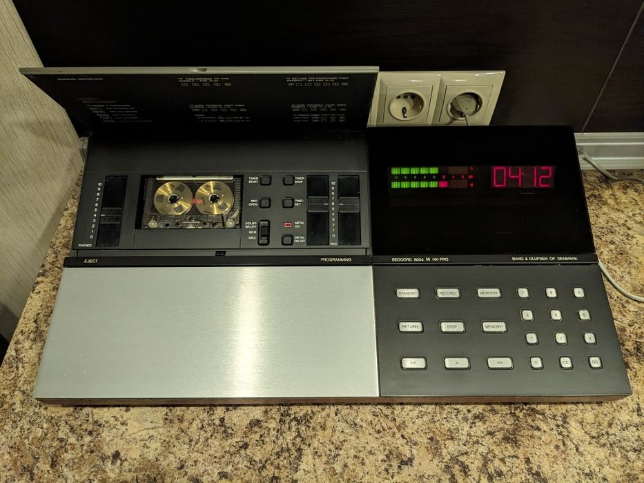 Продам Bang & Olufsen BeoCord 8004