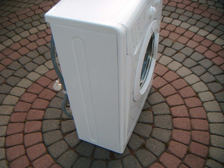 Pralka INDESIT 30 cm-1200 obr-BDB STAN!!
