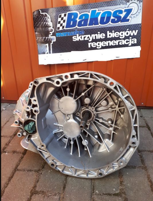 Skrzyie Renault Trafic Opel Vivaro 1,9 DCI PK6