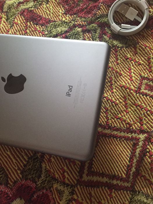 LTE айпад 7.9 з підтримкою сім карти