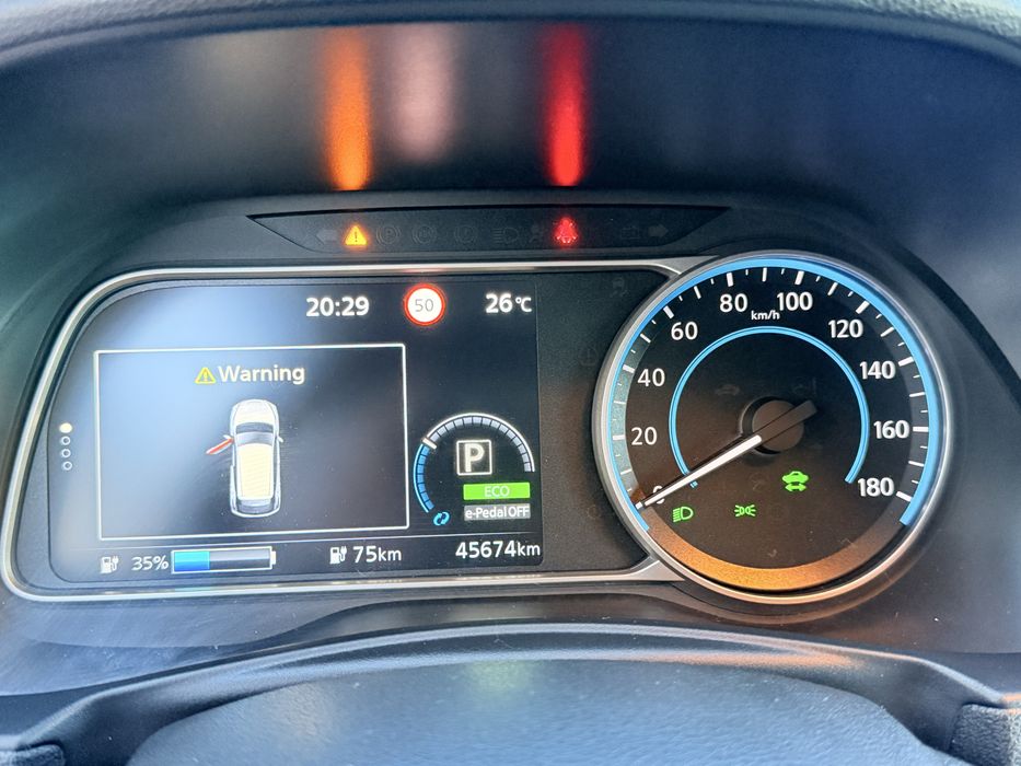 Продам автомобіль NISSAN LEAF 2020р