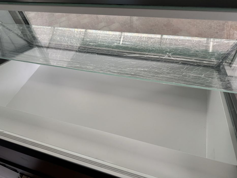 Холодильна вітрина нова