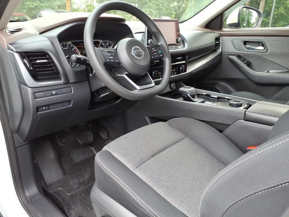 Nissan Rogue      2021