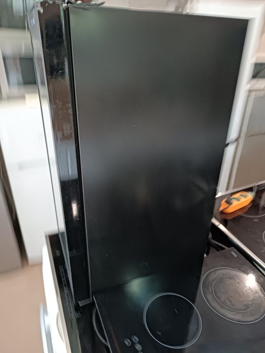 Холодильник вітрина