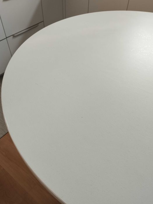 Mesa branco redonda 110cm diâmetro