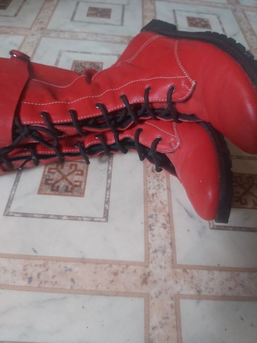 Сапоги красные 34размер