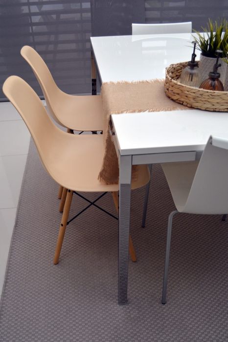 Mesa lacada a branco