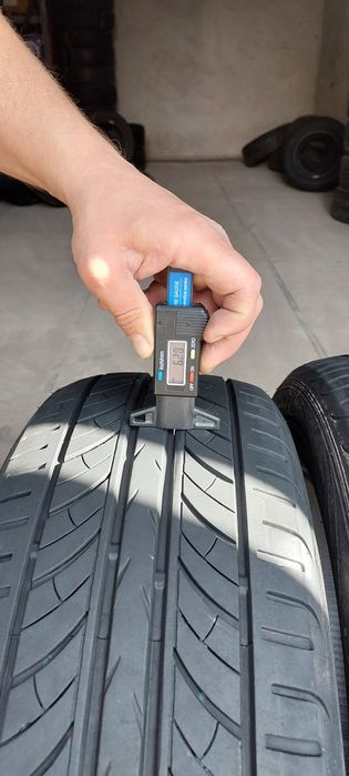 Продам літні шини розмір 215/60/16