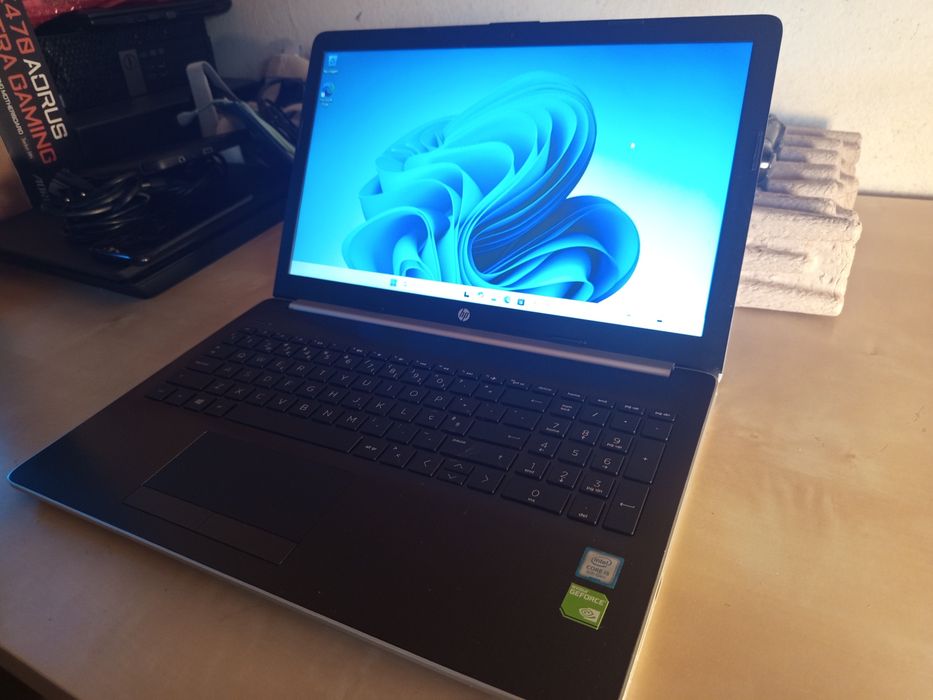 Portátil Gaming/Trabalho WIndows 11 / i5-8250U / Nvidia 2GB GDDR5 / 8GB RAM / SSD / Wi-Fi / Bluetooth