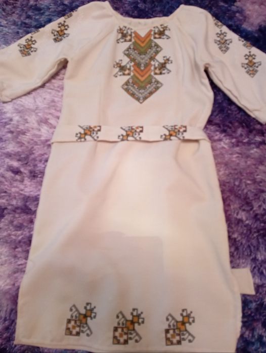 Вишиванка плаття з поясом