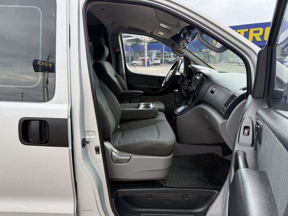 Бус Hyundai H-1 (2009) Пасажир 9 місць, торг, обмін, лізинг, кредит