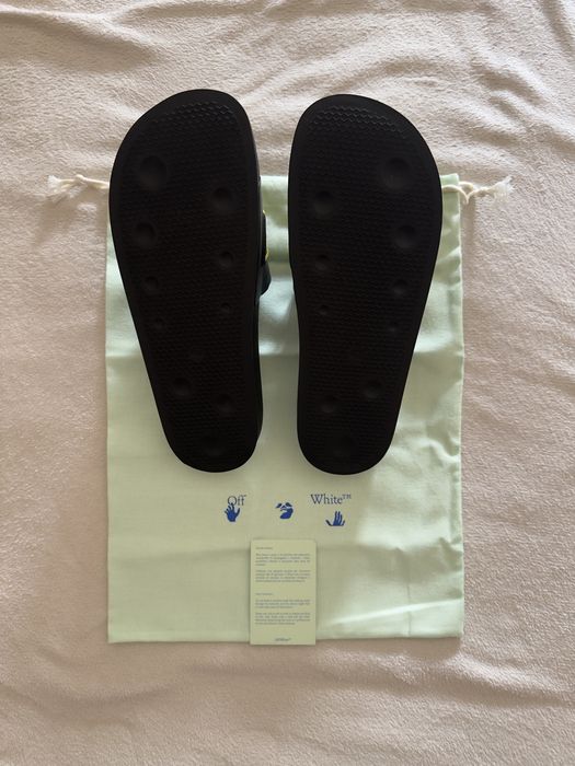 Chinelos Off-White (Tamanho 42)