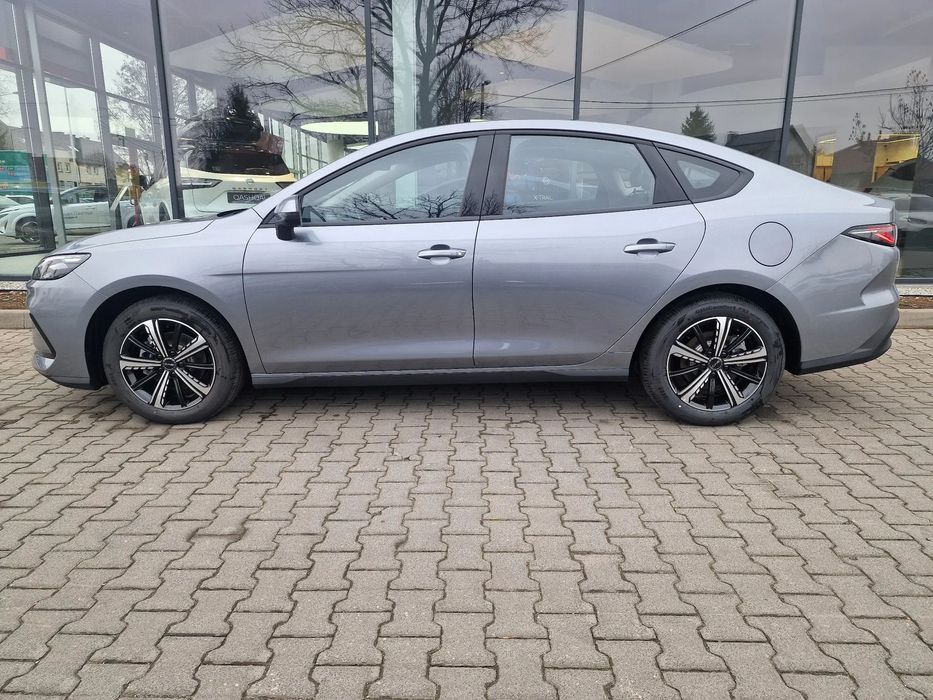 BYD Seal 5 Zasięg 1050 km / Kamera 360 / Ekran 12,8 ''