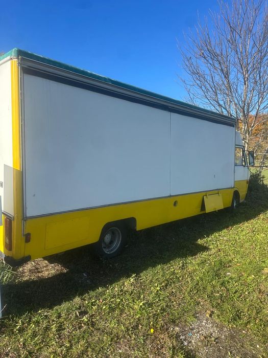 Mercedes Benz Dalmler  Food Truck Mercedes Dalmler 608D 1985r 5.5 metra pow.roboczej