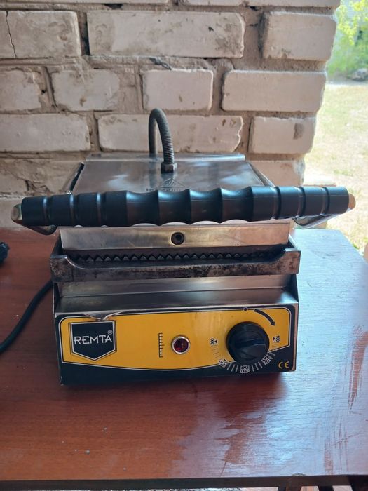 Прижимний гриль для фаст-фудів