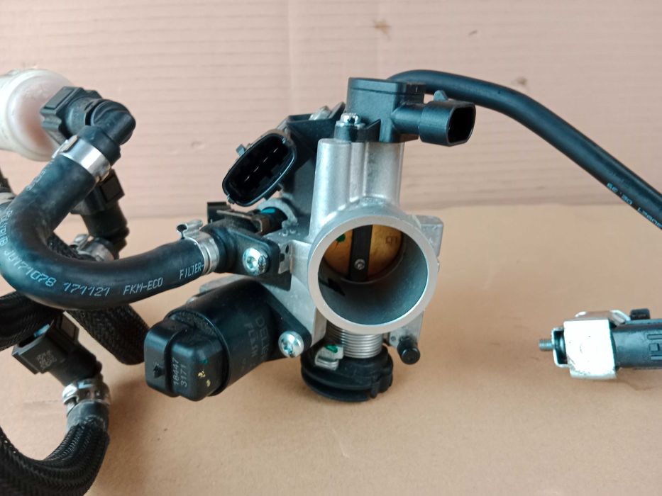 HUSQVARNA SVARTPILEN 125 Przepustnica Czujnik TPS Przewody 2023