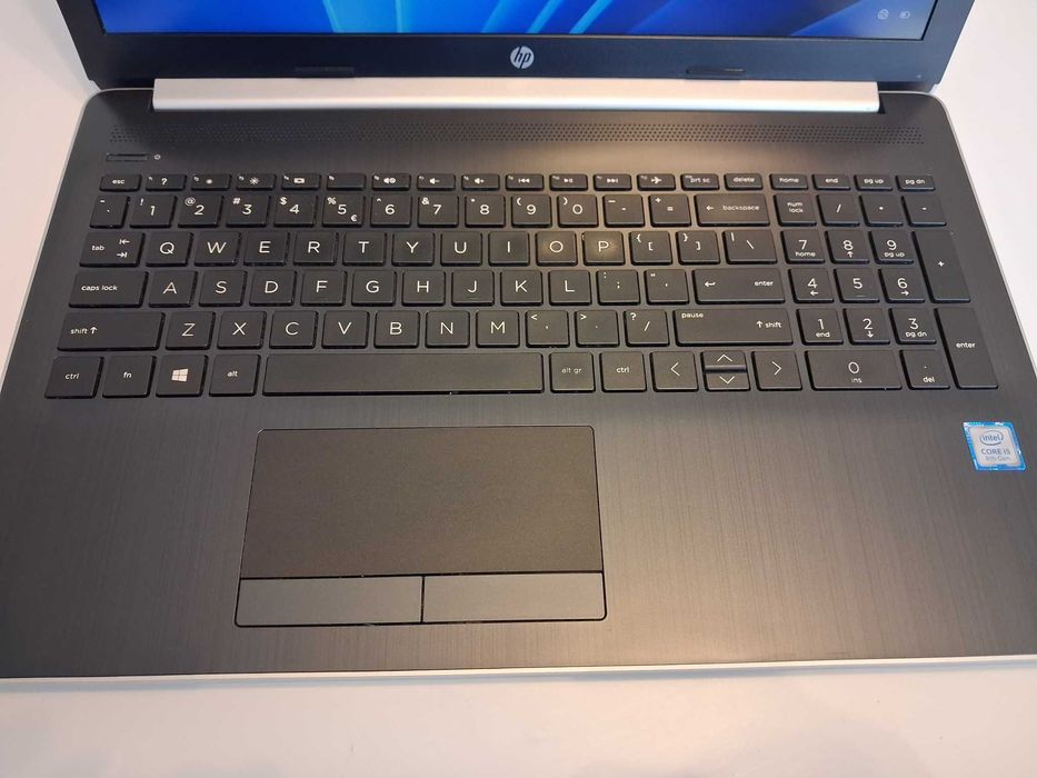 Laptop HP 15-da0039nw Intel i5 gen. 8, Win 11, Full HD, SSD + HDD