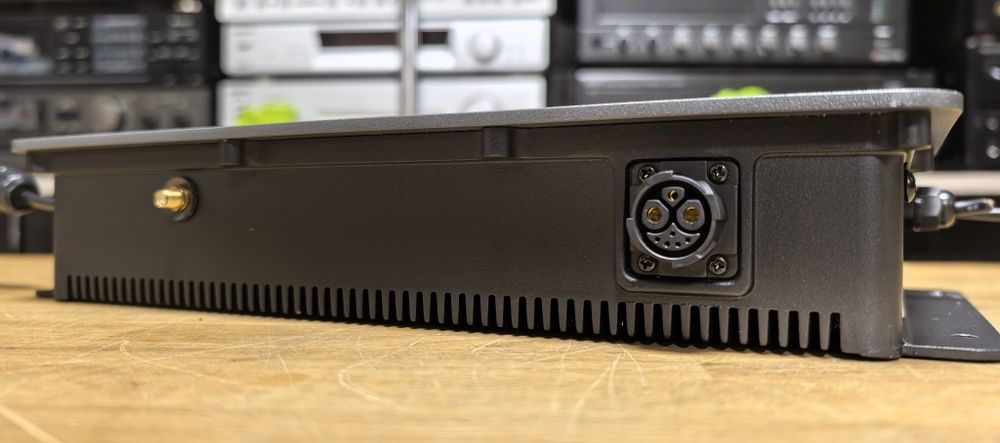 Контролер для сонячних панелей Zendure SuperCharged Hub1200