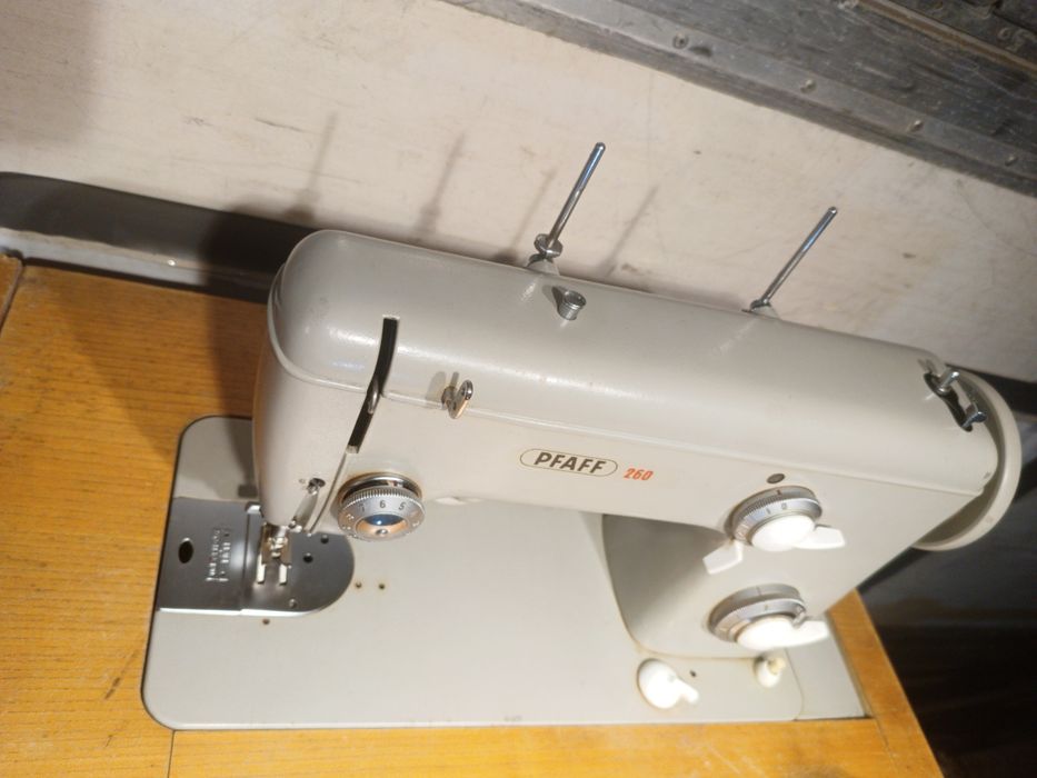 PFAFF 260 Elektryczna Maszyna do Szycia