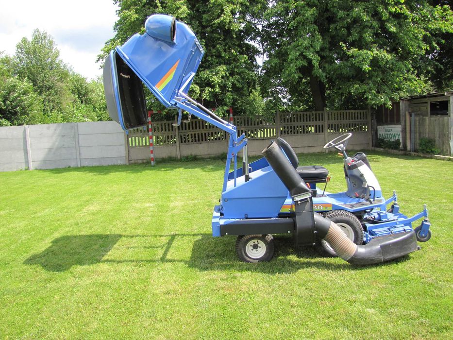 Traktor kosiarka Iseki SF230 z koszem 4x4