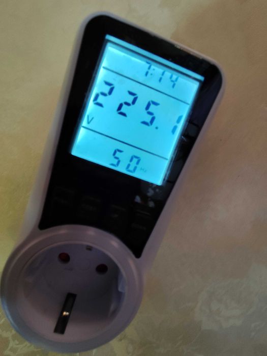 Продам измеритель мощности электроэнергии ваттметр амперметр в розетку