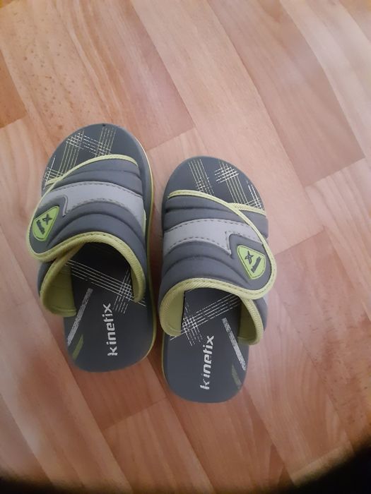 Детские шлепанцы