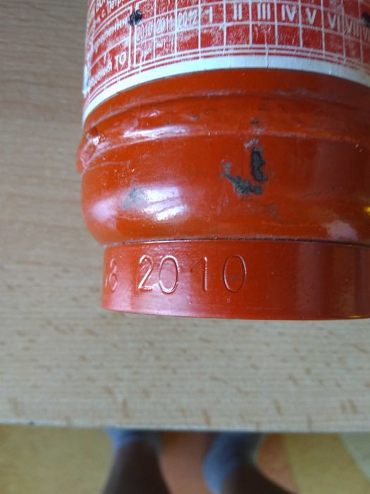 Огнетушитель порошковый ВП-1 (3) с манометром. Емкость 1,3 л Заправлен