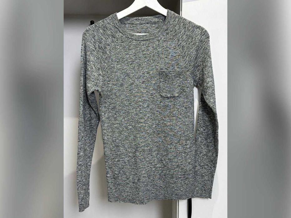 Sweter męski szary gładki, fason regularny, kieszonka na piersi S